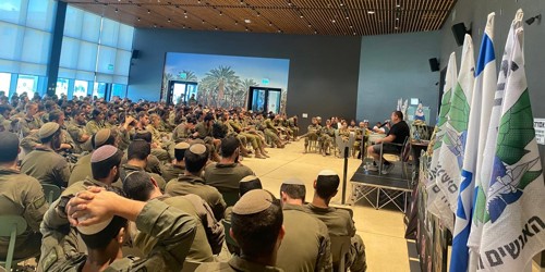 Special event for soldiers at Torah VeHa'aretz Institute